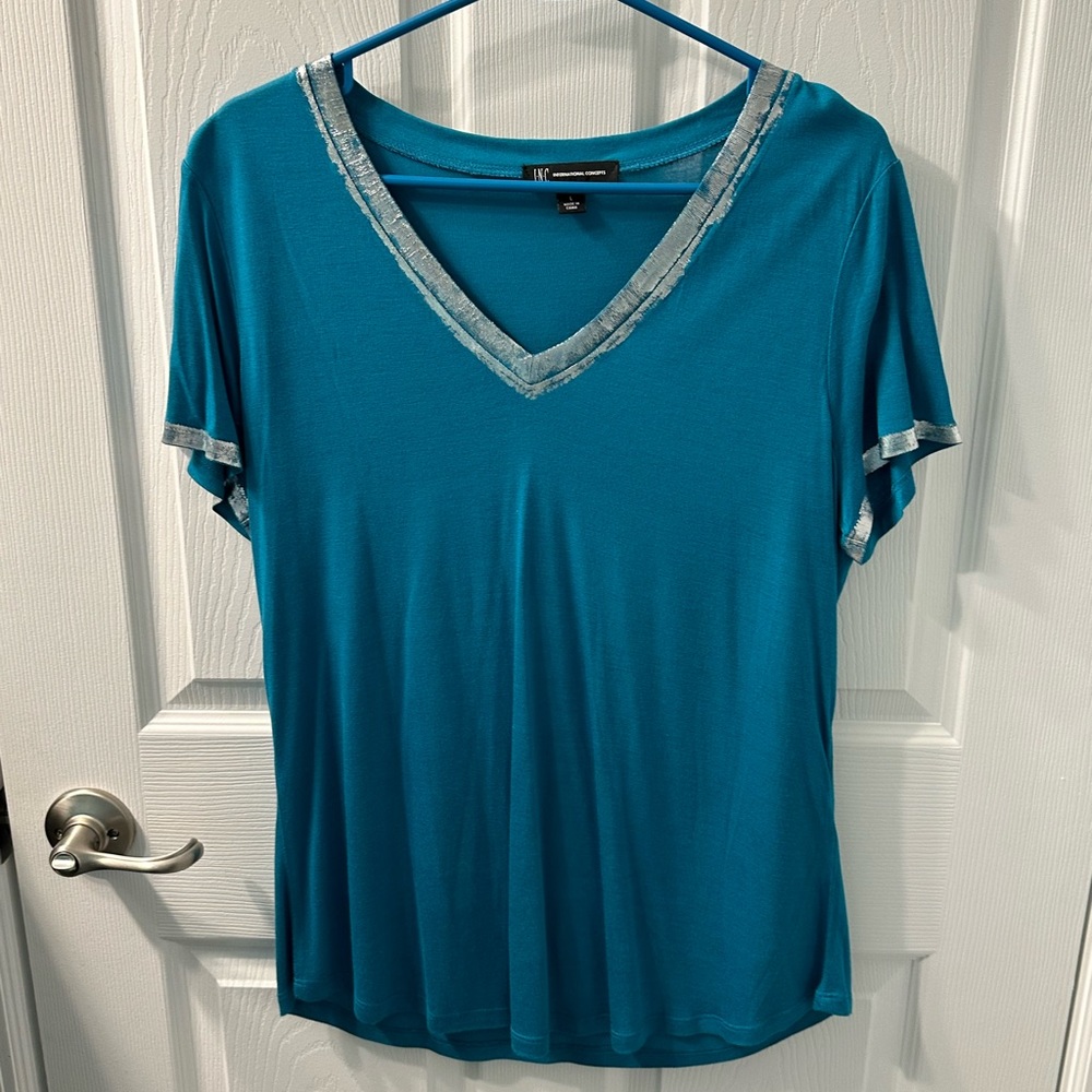 NWOT INC dressy v-neck t-shirt